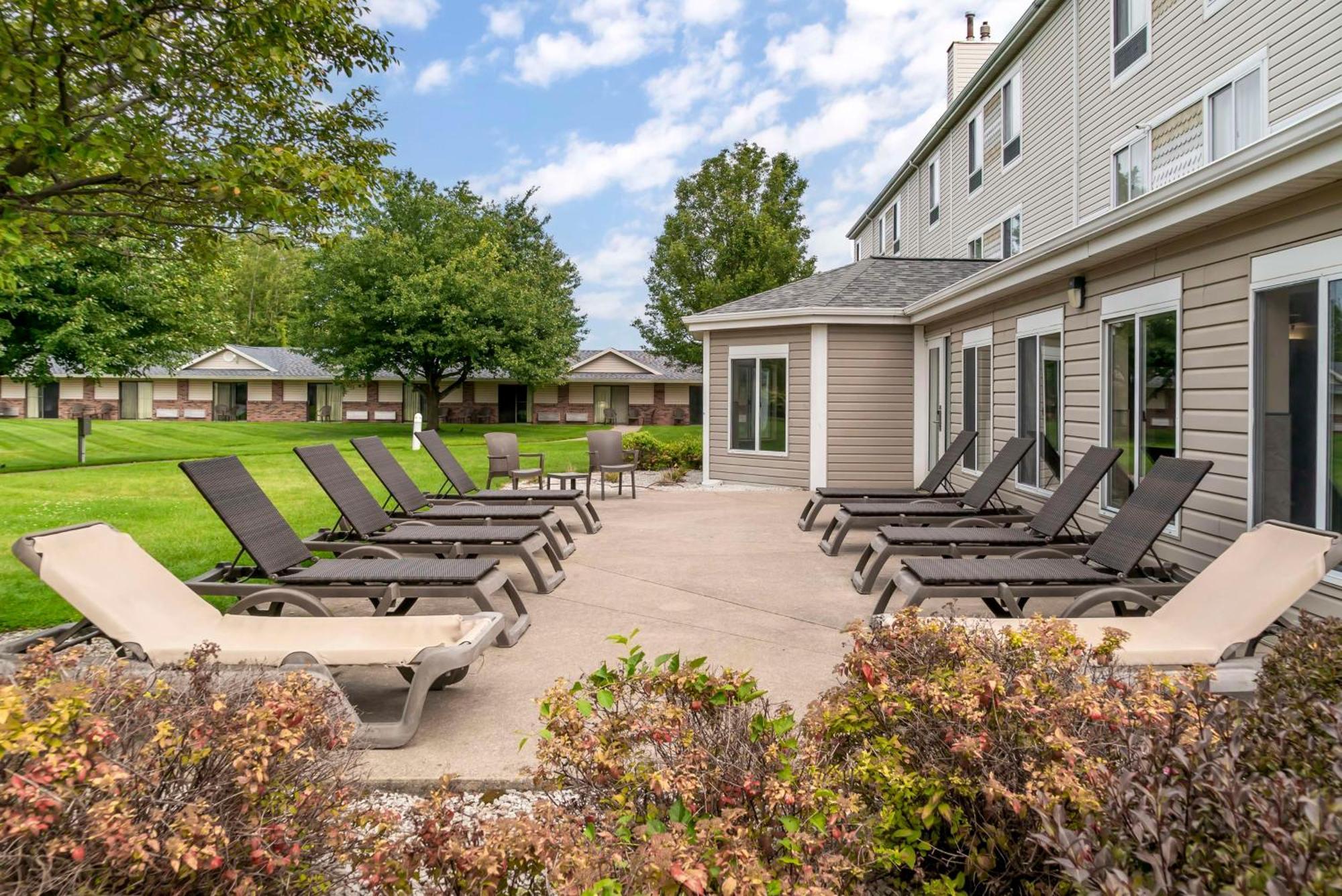 Best Western Beacon Inn Grand Haven Exterior foto